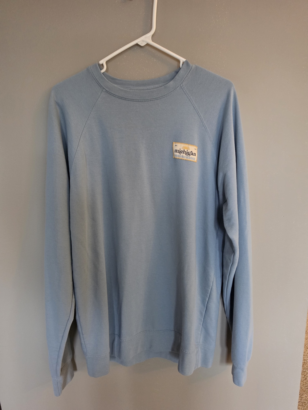 Pale Blue Crewneck Sweatshirt with Michigan Patch Women's Large